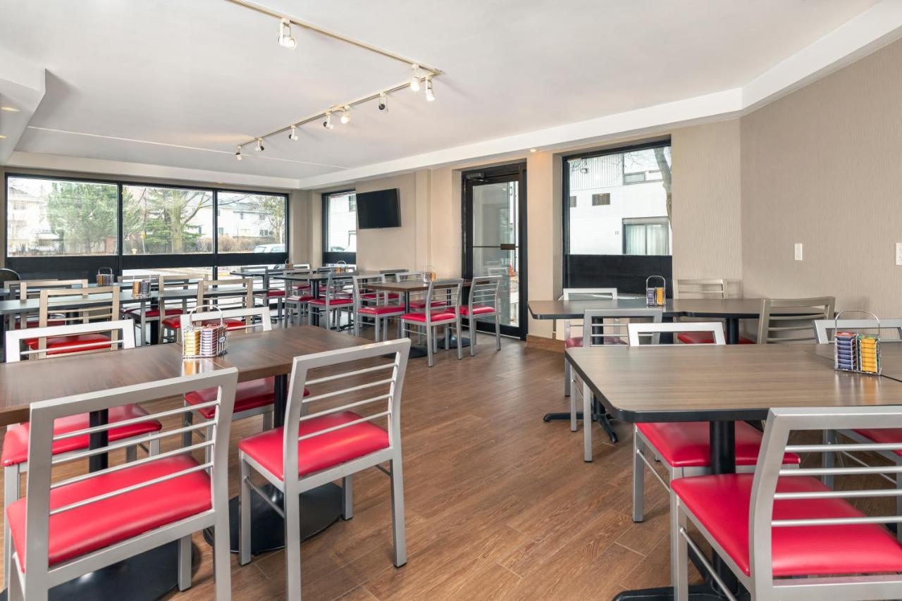 Comfort Inn West Ottawa Dış mekan fotoğraf