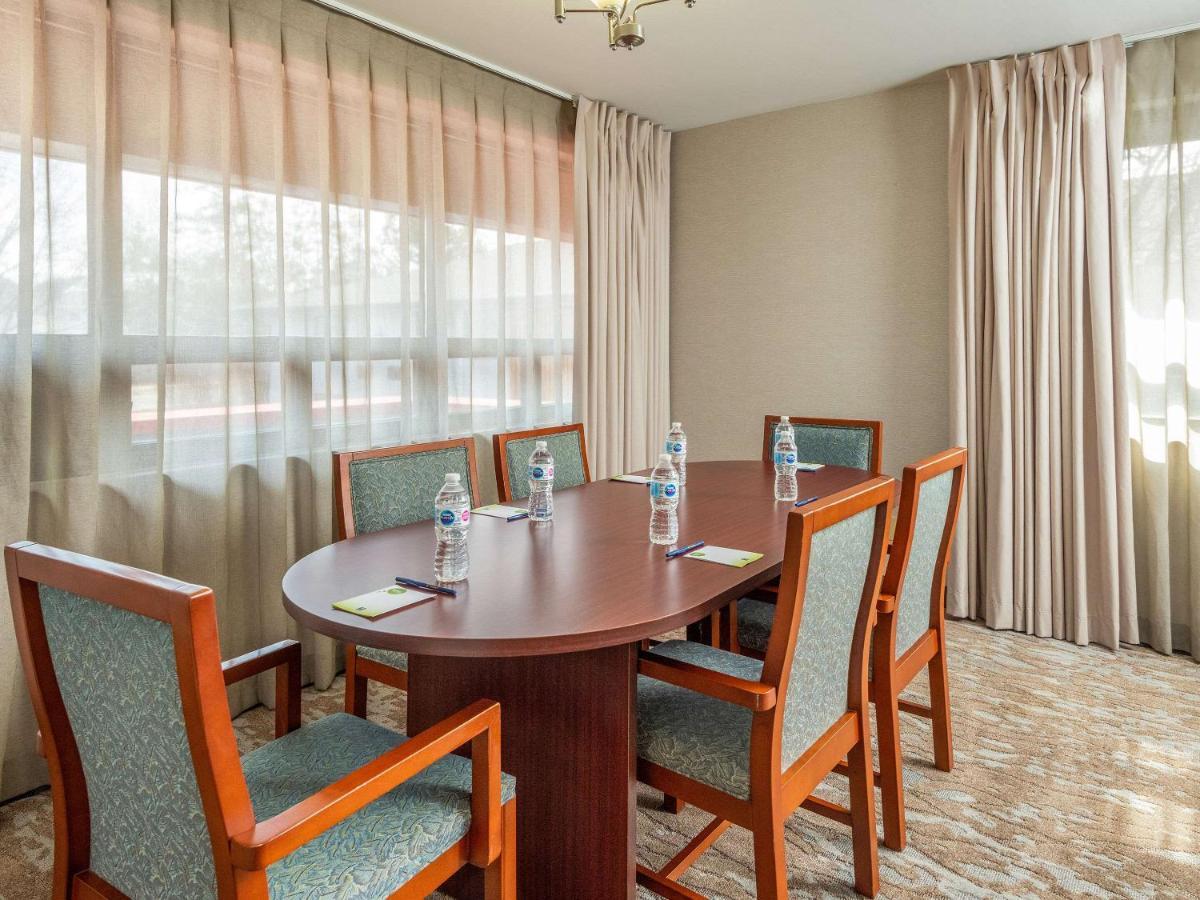 Comfort Inn West Ottawa Dış mekan fotoğraf