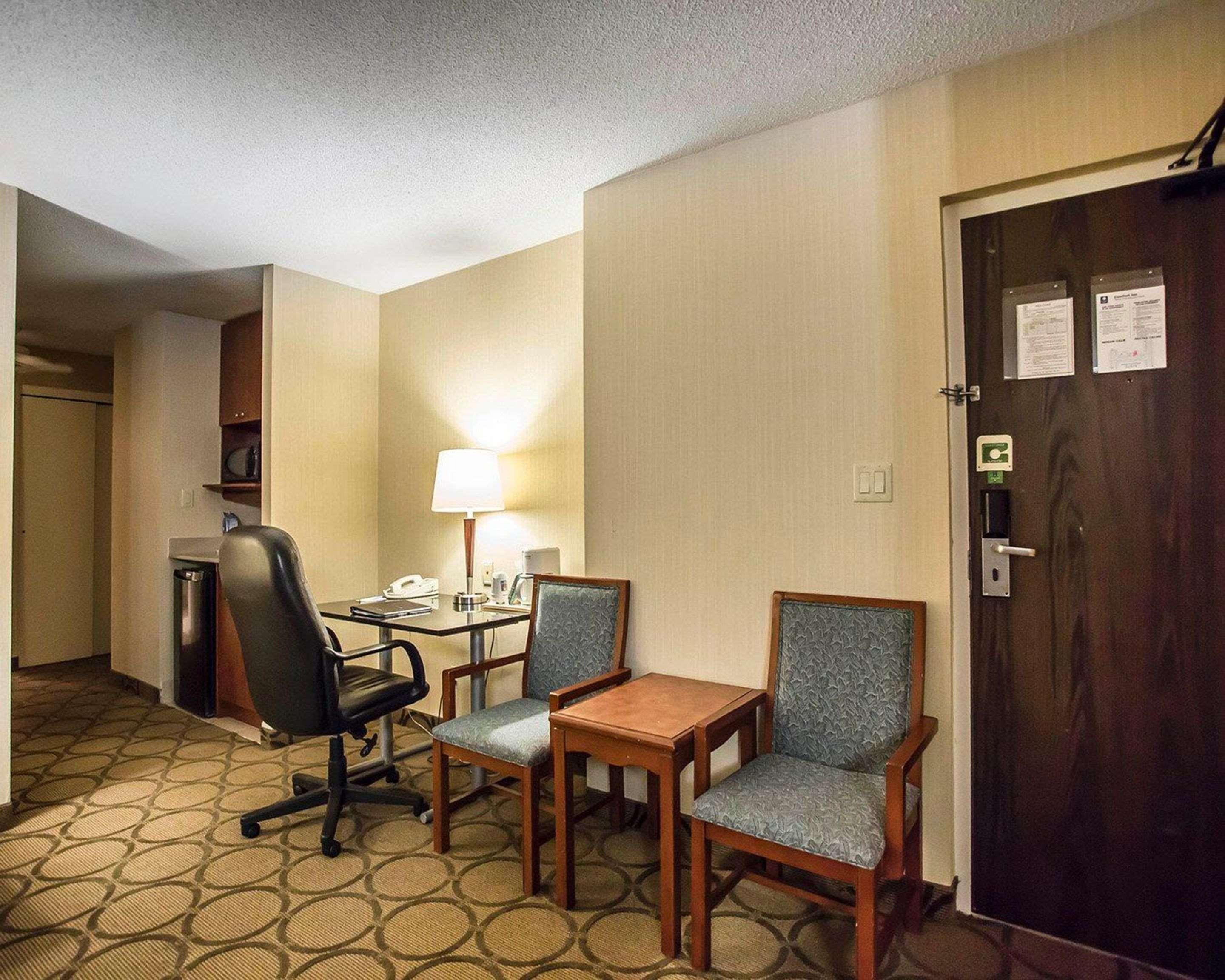 Comfort Inn West Ottawa Dış mekan fotoğraf